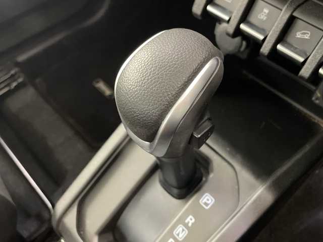 スズキ ジムニー XC 神奈川県 2020(令2)年 2万km ジャングルグリーン ・社外ナビ/・バックカメラ/AM/FM/フルセグ/Bluetooth/CD/DVD/・スズキセーフティーサポート/・D+N席シートヒーター/・ETＣ/・前後ドライブレコーダー/・純正フロアマット/・純正16ＡＷ/・オートライト/・スマートキー/・誤発進抑制機能/・車線逸脱警報機能/・ふらつき警報機能/・ハイビームアシスト/・先行車発進お知らせ機能/・標識認識機能/・オートライト