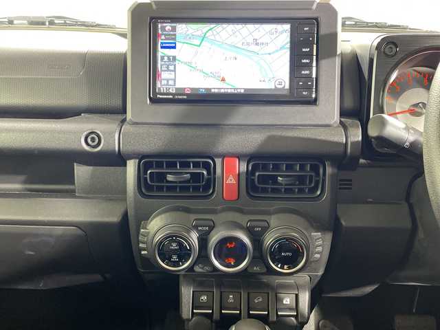 スズキ ジムニー XC 神奈川県 2020(令2)年 2万km ジャングルグリーン ・社外ナビ/・バックカメラ/AM/FM/フルセグ/Bluetooth/CD/DVD/・スズキセーフティーサポート/・D+N席シートヒーター/・ETＣ/・前後ドライブレコーダー/・純正フロアマット/・純正16ＡＷ/・オートライト/・スマートキー/・誤発進抑制機能/・車線逸脱警報機能/・ふらつき警報機能/・ハイビームアシスト/・先行車発進お知らせ機能/・標識認識機能/・オートライト