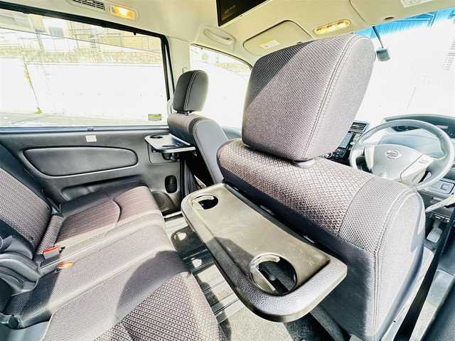 日産 セレナ ハイウェイスター Sハイブリッド 福岡県 2014(平26)年 9.5万km ブリリアントホワイトパール (株)IDOMが運営する【じしゃロン八幡西店】の自社ローン専用車両になります。こちらは現金またはオートローンご利用時の価格です。自社ローンご希望の方は別途その旨お申付け下さい/純正ＳＤナビ(MM514D-L)/【Bluetooth・DVD・CD・AUX・TV】/バックカメラ　/オートライト/フロントフォグランプ　/前後ドラレコ　/純正アルミホイール　/純正フロアマット　/クルーズコントロール　/片側パワースライドドア　