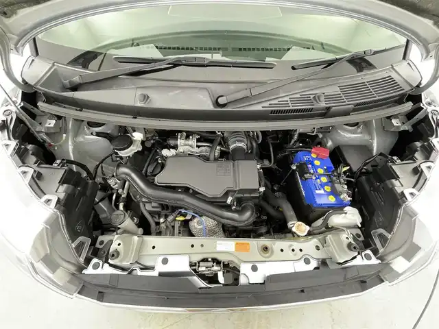 トヨタ ルーミー カスタムG 千葉県 2022(令4)年 3.1万km ブライトシルバーM 禁煙車/スマートアシスト/・衝突軽減/・先行車発進/・車線逸脱/・標識認識/・コーナーセンサー/・横滑り防止装置/両側電動ドア　両側パワースライドドア/純正9インチディスプレイオーディオ/・Bluetooth/AppleCarPlay/AndroidAuto/フルセグTV/USB入力/アラウンドビューモニター　全方位カメラ/レーダークルーズコントロール/LEDヘッドライト/フォグランプ/オートライト/オートハイビーム/スマートキー/プッシュスタートボタン/オートエアコン/ビルトインETC/純正フロアマット/純正14インチアルミホイール/電動格納ミラー/ステアリングリモコン　ステアリングスイッチ/電動パーキングブレーキ/オートブレーキホールド/取説