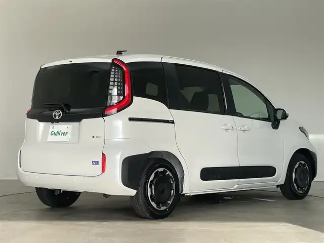 トヨタ シエンタ ハイブリッド Z 埼玉県 2025(令7)年 0.1万km未満 プラチナホワイトパールマイカ 登録済未使用車　純正１０．５インチナビ　パノラミックビュー　モニター　ＢＳＭ　ビルトインＥＴＣ２．０　両側パワースライドドア　ステアリングヒーター　レーダークルーズコントロール　ＬＥＤライト　地デジフルセグTV