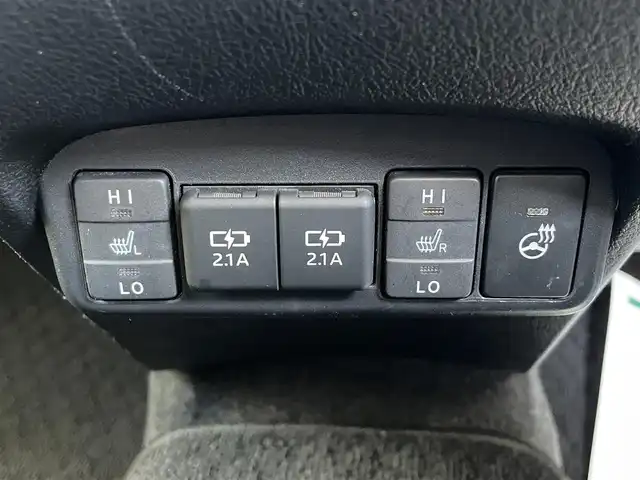 トヨタ シエンタ ハイブリッド ファンベースG クエロ 福岡県 2020(令2)年 3.5万km センシュアルレッドマイカ 純正7型SDナビ(フルセグTV/CD/DVD/BT)アラウンドビュートヨタセーフティコーナーセンサー両側パワスラクルコンシートヒーターハンドルヒーターUSB純正フロアマット純正LEDプッシュスタートスマートキー