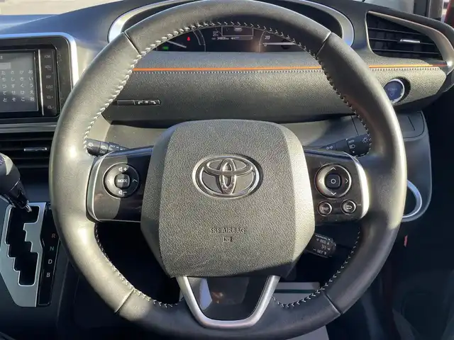 トヨタ シエンタ ハイブリッド ファンベースG クエロ 福岡県 2020(令2)年 3.5万km センシュアルレッドマイカ 純正7型SDナビ(フルセグTV/CD/DVD/BT)アラウンドビュートヨタセーフティコーナーセンサー両側パワスラクルコンシートヒーターハンドルヒーターUSB純正フロアマット純正LEDプッシュスタートスマートキー