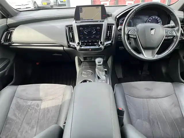 トヨタ クラウン ハイブリッド RS アドバンス 奈良県 2018(平30)年 6.3万km ホワイトパールクリスタルシャイン 純正ナビ　/フルセグＴＶ　/BT/CD/DVD/SD/USB/AUX/全方位カメラ　/前後ドライブレコーダー　/ビルトイン２．０ＥＴＣ　/サンルーフ　/前後コーナーセンサー　/ハーフレザーシート　/パワーシート　/シートヒーター　/ステアリングヒーター　/ＡＡＣ/追従型クルーズコントロール/LEDヘッドライト/オートライト/オートマチックハイビーム/衝突被害軽減システム/純正18インチアルミホイール/純正フロアマット/スマートキー