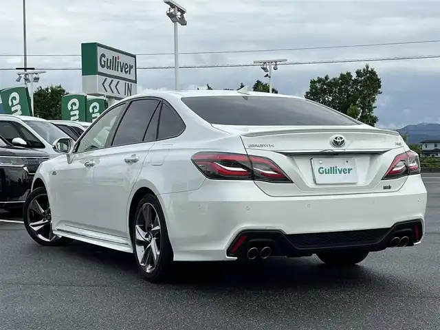 トヨタ クラウン ハイブリッド RS アドバンス 奈良県 2018(平30)年 6.3万km ホワイトパールクリスタルシャイン 純正ナビ　/フルセグＴＶ　/BT/CD/DVD/SD/USB/AUX/全方位カメラ　/前後ドライブレコーダー　/ビルトイン２．０ＥＴＣ　/サンルーフ　/前後コーナーセンサー　/ハーフレザーシート　/パワーシート　/シートヒーター　/ステアリングヒーター　/ＡＡＣ/追従型クルーズコントロール/LEDヘッドライト/オートライト/オートマチックハイビーム/衝突被害軽減システム/純正18インチアルミホイール/純正フロアマット/スマートキー