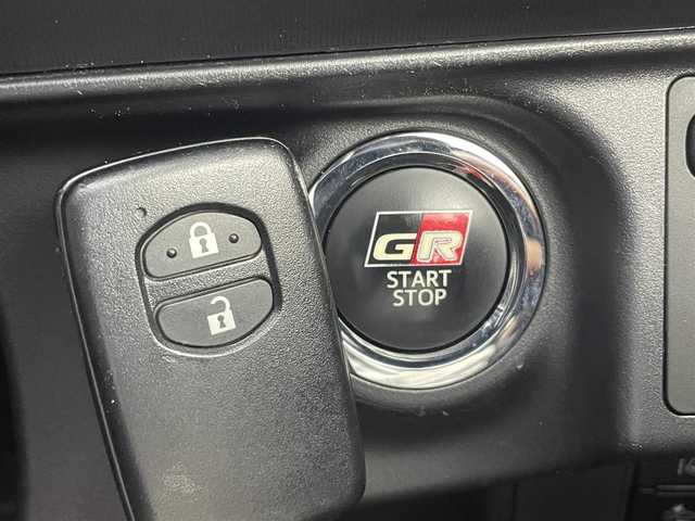 トヨタ アクア G GRスポーツ 17インチPKG 茨城県 2018(平30)年 5万km ブラックマイカ 純正9型ナビ/バックカメラ/フルセグ/HDMI/USB/衝突被害軽減ブレーキ/車線逸脱抑制装置/クルーズコントロール/オートマチックハイビーム/車高調/社外マフラー/ドラレコ/ETC/純正17インチAW/LEDヘッドライト/スマートキー
