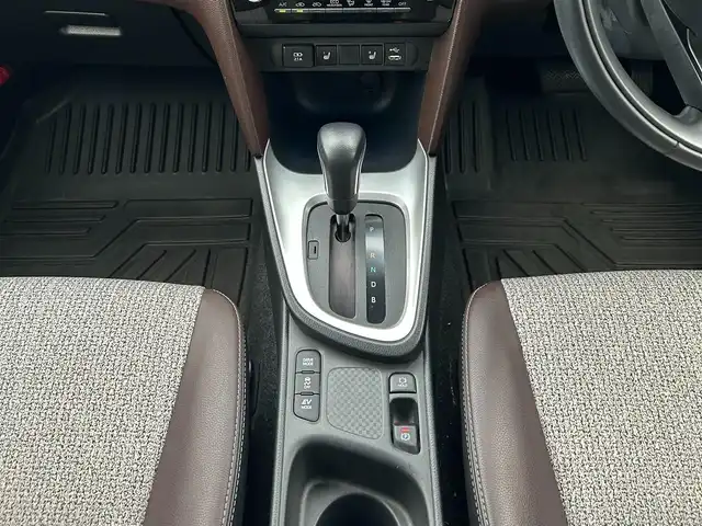 トヨタ ヤリスクロス ハイブリッド Z 千葉県 2021(令3)年 5.7万km ブラックマイカ モデリスタエアロ/純正８インチナビ/(AM/FM/BT)/全周囲カメラ/デジタルインナーミラー/衝突被害軽減システム/車線逸脱警報/クルーズコントロール/横滑り防止装置/ETC/ドライブレコーダー/アイドリングストップ/LEDヘッドライト/オートライト/ウィンカーミラー/電動格納ミラー/純正18インチAW/シートヒーター/シートリフター/プッシュスタート/スマートキー/フロアマット