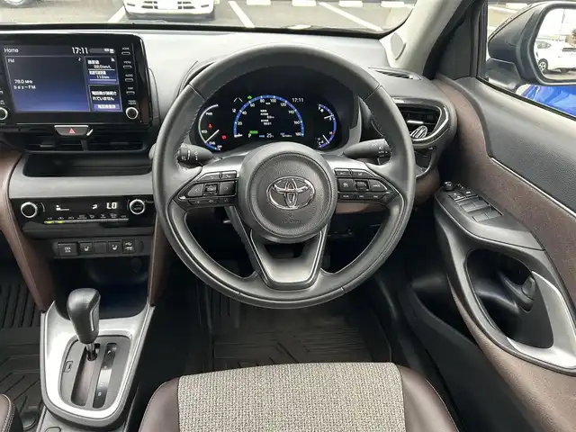 トヨタ ヤリスクロス ハイブリッド Z 千葉県 2021(令3)年 5.7万km ブラックマイカ モデリスタエアロ/純正８インチナビ/(AM/FM/BT)/全周囲カメラ/デジタルインナーミラー/衝突被害軽減システム/車線逸脱警報/クルーズコントロール/横滑り防止装置/ETC/ドライブレコーダー/アイドリングストップ/LEDヘッドライト/オートライト/ウィンカーミラー/電動格納ミラー/純正18インチAW/シートヒーター/シートリフター/プッシュスタート/スマートキー/フロアマット