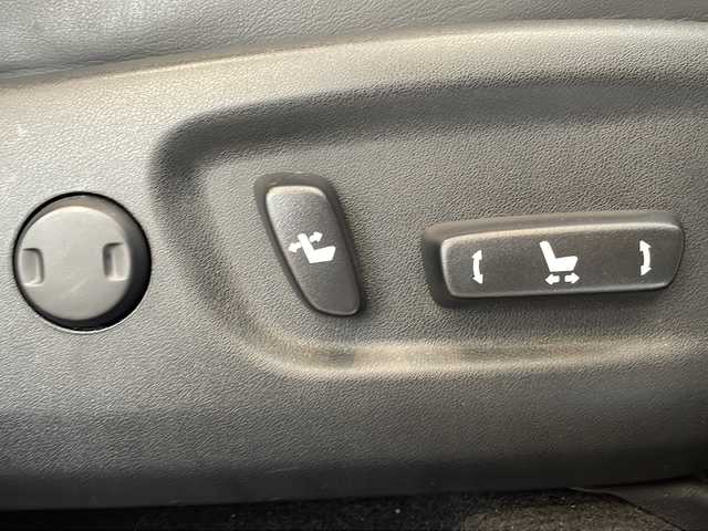 レクサス ＮＸ 300h Fスポーツ 岐阜県 2019(令1)年 4.3万km ホワイトノーヴァガラスフレーク M’s　SPEEDエアロパーツ/M’s　SPEEDマフラー/社外20インチアルミホイール/１０．１インチワイドディスプレイ/バックモニター/サードビューモニター/Bluetooth/フルセグ視聴/ブラインドスポットモニター/３眼ＬＥＤヘッドライト/オートハイビーム/オートライト/レザーシート/前席シートヒーター/前席エアシート/前席パワーシート/運転席メモリーシート/社外デジタルインナーミラー/　前後ドライブレコーダー/ＥＴＣ２．０/パワーバックドア/プッシュスタート/スマートキー/プリクラッシュセーフティ/追従クルーズコントロール/ブレーキホールド/コーナーセンサー