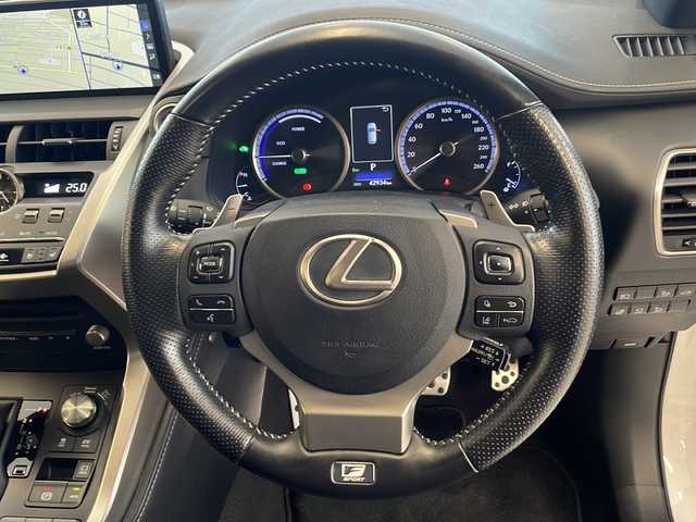 レクサス ＮＸ 300h Fスポーツ 岐阜県 2019(令1)年 4.3万km ホワイトノーヴァガラスフレーク M’s　SPEEDエアロパーツ/M’s　SPEEDマフラー/社外20インチアルミホイール/１０．１インチワイドディスプレイ/バックモニター/サードビューモニター/Bluetooth/フルセグ視聴/ブラインドスポットモニター/３眼ＬＥＤヘッドライト/オートハイビーム/オートライト/レザーシート/前席シートヒーター/前席エアシート/前席パワーシート/運転席メモリーシート/社外デジタルインナーミラー/　前後ドライブレコーダー/ＥＴＣ２．０/パワーバックドア/プッシュスタート/スマートキー/プリクラッシュセーフティ/追従クルーズコントロール/ブレーキホールド/コーナーセンサー