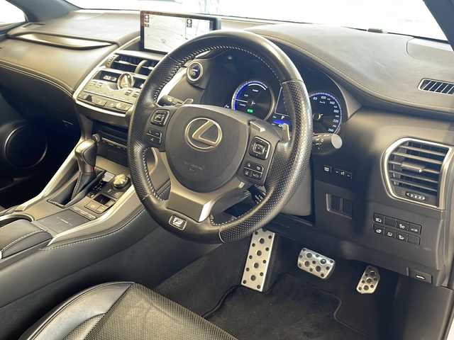 レクサス ＮＸ 300h Fスポーツ 岐阜県 2019(令1)年 4.3万km ホワイトノーヴァガラスフレーク M’s　SPEEDエアロパーツ/M’s　SPEEDマフラー/社外20インチアルミホイール/１０．１インチワイドディスプレイ/バックモニター/サードビューモニター/Bluetooth/フルセグ視聴/ブラインドスポットモニター/３眼ＬＥＤヘッドライト/オートハイビーム/オートライト/レザーシート/前席シートヒーター/前席エアシート/前席パワーシート/運転席メモリーシート/社外デジタルインナーミラー/　前後ドライブレコーダー/ＥＴＣ２．０/パワーバックドア/プッシュスタート/スマートキー/プリクラッシュセーフティ/追従クルーズコントロール/ブレーキホールド/コーナーセンサー
