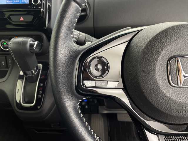 ホンダ Ｎ ＢＯＸ カスタム L ターボ 鹿児島県 2021(令3)年 3.1万km プラチナホワイトパール 純正8インチナビ/（AM/FM/CD/DVD/Bluetooth）/ホンダセンシング/・衝突軽減ブレーキ/・誤発進抑制機能/・後方誤発進抑制機能/・路外逸脱抑制機能/・車線維持支援システム/・アダプティブクルーズコントロール/・オートハイビーム/・先行車発進お知らせ機能/・歩行者事故低減ステアリング/・標識認識機能/バックカメラ/ETC/前後ドライブレコーダー/両側パワースライドドア/ターボ/前席シートヒーター/ステアリングスイッチ/パドルシフト/LEDヘッドランプ/フォグランプ/オートライト/スマートキー/電動格納ミラー/純正15インチAW/純正フロアマット/ドアバイザー