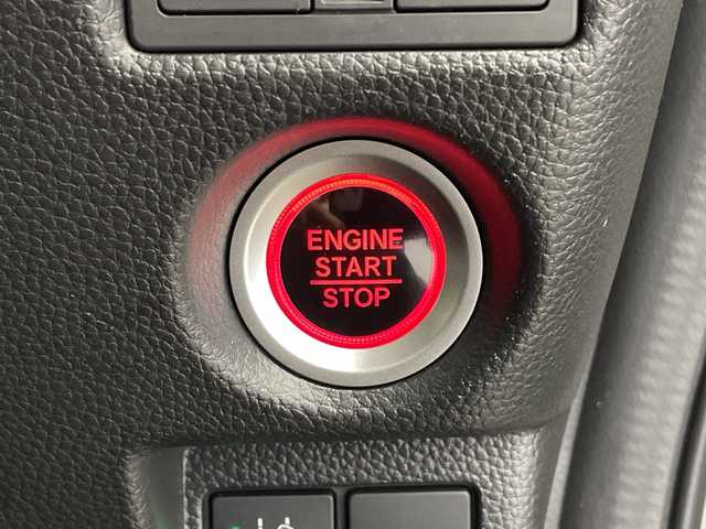ホンダ Ｎ ＢＯＸ カスタム L ターボ 鹿児島県 2021(令3)年 3.1万km プラチナホワイトパール 純正8インチナビ/（AM/FM/CD/DVD/Bluetooth）/ホンダセンシング/・衝突軽減ブレーキ/・誤発進抑制機能/・後方誤発進抑制機能/・路外逸脱抑制機能/・車線維持支援システム/・アダプティブクルーズコントロール/・オートハイビーム/・先行車発進お知らせ機能/・歩行者事故低減ステアリング/・標識認識機能/バックカメラ/ETC/前後ドライブレコーダー/両側パワースライドドア/ターボ/前席シートヒーター/ステアリングスイッチ/パドルシフト/LEDヘッドランプ/フォグランプ/オートライト/スマートキー/電動格納ミラー/純正15インチAW/純正フロアマット/ドアバイザー