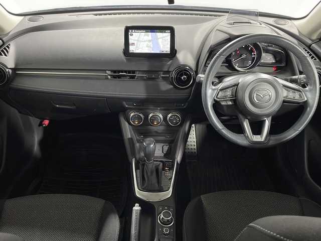 マツダ デミオ XD ツーリング 広島県 2016(平28)年 5.8万km ソニックシルバーM 禁煙車/純正ナビ/バックカメラ/シートヒーター/ヘッドアップディスプレイ/ブラインドスポットモニター/クルーズコントロール/パドルシフト/ＥＴＣ/衝突被害軽減/オートハイビーム/レーンキープ/フォグランプ/ＬＥＤヘッドライト/社外16インチアルミホイール(185/60/R16)/エアバッグ(運転席/助手席/サイド/カーテン)