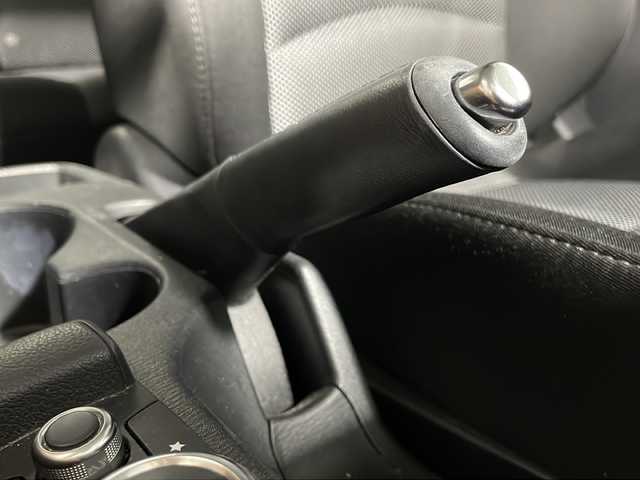 マツダ デミオ XD ツーリング 広島県 2016(平28)年 5.8万km ソニックシルバーM 禁煙車/純正ナビ/バックカメラ/シートヒーター/ヘッドアップディスプレイ/ブラインドスポットモニター/クルーズコントロール/パドルシフト/ＥＴＣ/衝突被害軽減/オートハイビーム/レーンキープ/フォグランプ/ＬＥＤヘッドライト/社外16インチアルミホイール(185/60/R16)/エアバッグ(運転席/助手席/サイド/カーテン)