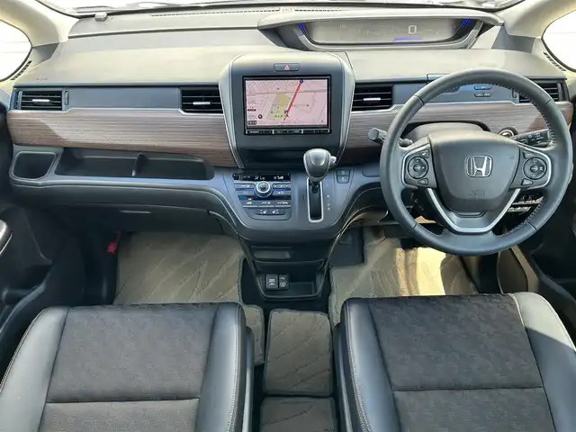 ホンダ フリード＋ クロスター ホンダセンシング 新潟県 2020(令2)年 2.5万km シルバーミストグリーンM 衝突軽減/社外ナビ/(AM/FM/CD/DVD/BT/フルセグ)/バックカメラ/ETC/両側パワースライドドア/アダプティブクルーズコントロール/アイドリングストップ/コーナーセンサー(後)/ハーフレザーシート/シートヒーター/革巻きステアリング/ステアリングスイッチ/ルーフレール/AUTOライト/LEDヘッドライト/フォグランプ/横滑り防止/プッシュスタート/スマートキー