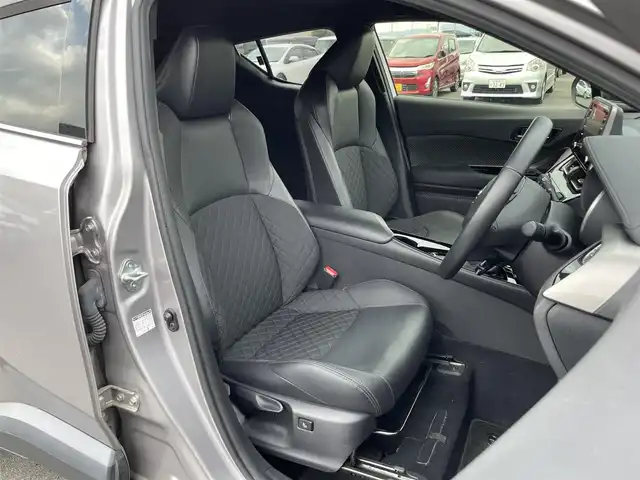 トヨタ Ｃ－ＨＲ G モード ネロ セーフティプラス 滋賀県 2020(令2)年 6.7万km メタルストリームM 純正8インチナビ/・Bluetooth/・Miracast/・FM/AM/パノラミックビューモニター/レーダークルーズコントロール/クリアランスソナー/ビルトインETC/ハーフレザーシート/シートヒーター/純正18インチアルミホイール/純正フロアマット/スマートキー/スペアキー/LEDヘッドライト