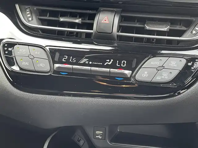 トヨタ Ｃ－ＨＲ G モード ネロ セーフティプラス 滋賀県 2020(令2)年 6.7万km メタルストリームM 純正8インチナビ/・Bluetooth/・Miracast/・FM/AM/パノラミックビューモニター/レーダークルーズコントロール/クリアランスソナー/ビルトインETC/ハーフレザーシート/シートヒーター/純正18インチアルミホイール/純正フロアマット/スマートキー/スペアキー/LEDヘッドライト