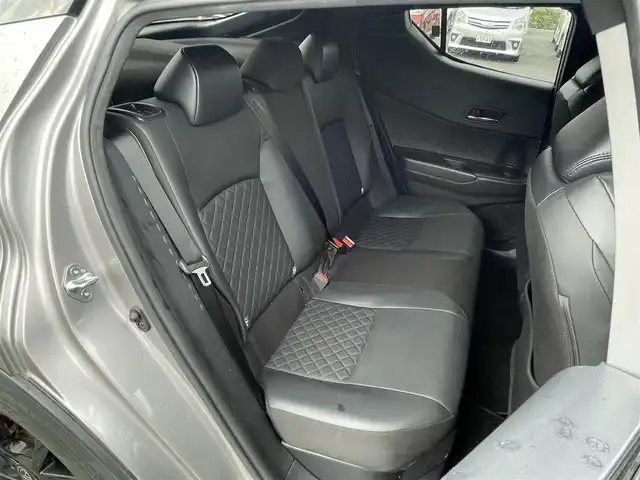 トヨタ Ｃ－ＨＲ G モード ネロ セーフティプラス 滋賀県 2020(令2)年 6.7万km メタルストリームM 純正8インチナビ/・Bluetooth/・Miracast/・FM/AM/パノラミックビューモニター/レーダークルーズコントロール/クリアランスソナー/ビルトインETC/ハーフレザーシート/シートヒーター/純正18インチアルミホイール/純正フロアマット/スマートキー/スペアキー/LEDヘッドライト