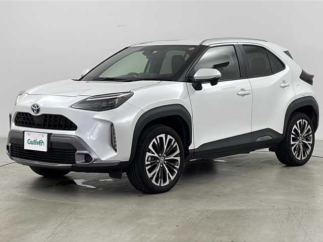 トヨタ ヤリスクロス ハイブリッド Z アドベンチャー 道央・札幌 2023(令5)年 1.2万km プラチナホワイトパールマイカ ・４WD/・寒冷地仕様/・純正ディスプレイオーディオ/・バックカメラ/・運転席パワーシート/・ハーフレザーシート/・前席シートヒーター/・ステアリングヒーター/・ミラーヒーター /・レーダークルーズコントロール/・ビルトインETC/・LEDヘッドライト/・アイドリングストップ/・スマートキー/・プッシュスタート/・純正フロアマット