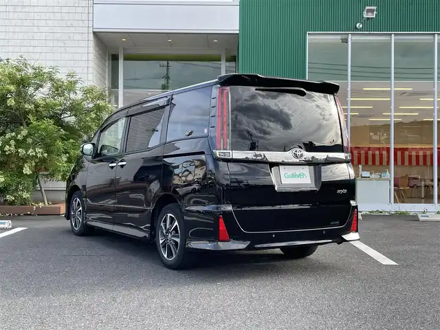 トヨタ ノア Si ダブルバイビーⅢ 岡山県 2020(令2)年 3万km ブラック 純正9インチナビ　NSZT-Y68T/フルセグTV、CD、DVD、Bluetooth/AM、FM/バックカメラ/両側パワースライドドア/ビルトインETC/ロールサンシェード/前後コーナーセンサー/TVキャンセラー/トヨタセーフティセンス/・プリクラッシュセーフティ/・クリアランスソナー/・レーンディパーチャーアラート/・オートマチックハイビーム