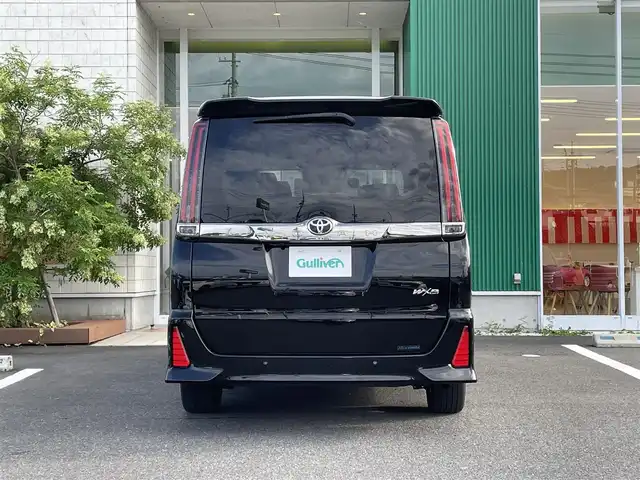 トヨタ ノア Si ダブルバイビーⅢ 岡山県 2020(令2)年 3万km ブラック 純正9インチナビ　NSZT-Y68T/フルセグTV、CD、DVD、Bluetooth/AM、FM/バックカメラ/両側パワースライドドア/ビルトインETC/ロールサンシェード/前後コーナーセンサー/TVキャンセラー/トヨタセーフティセンス/・プリクラッシュセーフティ/・クリアランスソナー/・レーンディパーチャーアラート/・オートマチックハイビーム