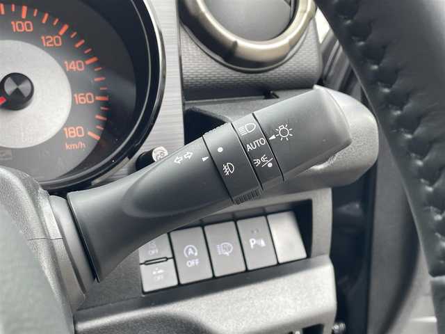 スズキ ジムニー シエラ JC 滋賀県 2024(令6)年 0.6万km ブルーイッシュブラックパール3 社外9インチナビ/【Bluetooth/CD/DVD/フルセグTV】/バックカメラ/4WD/クルーズコントロール/レーンキープアシスト/衝突軽減ブレーキ/ヒルディセントコントロール/リアソナー/LEDヘッドライト/オートマチックハイビーム/ビルトインETC/D/Nシートヒーター/リアタイヤ/社外フロアマット/プッシュスタート/スマートキー/ステアリングリモコン