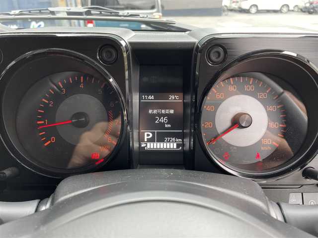 スズキ ジムニー シエラ JC 滋賀県 2024(令6)年 0.6万km ブルーイッシュブラックパール3 社外9インチナビ/【Bluetooth/CD/DVD/フルセグTV】/バックカメラ/4WD/クルーズコントロール/レーンキープアシスト/衝突軽減ブレーキ/ヒルディセントコントロール/リアソナー/LEDヘッドライト/オートマチックハイビーム/ビルトインETC/D/Nシートヒーター/リアタイヤ/社外フロアマット/プッシュスタート/スマートキー/ステアリングリモコン