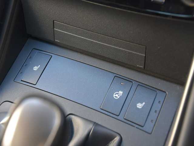 レクサス ＩＳ 300h Fスポーツ 和歌山県 2021(令3)年 4.8万km グレー レクサスセーフティー /ACC /白黒コンビ革 /純正ナビ /フルセグ /全方位カメラ /Apple carPlay /三眼LEDヘッドライト /前席パワーシート /シートヒーター /エアシート /ステアリングヒーター /オートハイビーム /ドラレコ /ETC