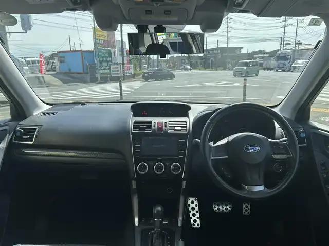 スバル フォレスター S－リミテッド 神奈川県 2015(平27)年 8.5万km ダークグレーメタリック アイサイトｖｅｒ２/衝突軽減システム/レーンキープアシスト/横滑り防止装置/アダプティブクルーズコントロール/コーナーセンサー/シートヒーター/パワーシート/ハーフレザー/キセノンヘッドライト/フォグランプ/社外ナビ（CN-LR700D）/CD/FM/AM/DVD/SD/フルセグTV/純正ＡＷ１８インチ/バックカメラ/スマートキーｘ２本/ビルトインＥＴＣ
