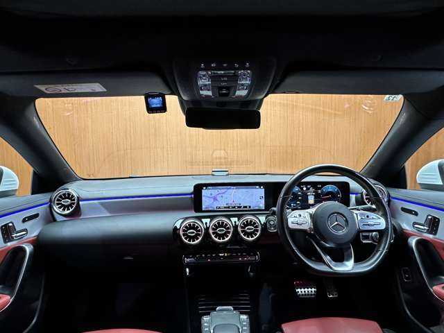 メルセデス・ベンツ ＣＬＡ２００ｄ AMGライン 千葉県 2020(令2)年 4.2万km デジタルホワイト ＡＭＧレザーエクスクルーシブＰＫＧ　/アドバンスドＰＫＧ　/パノラマＳＲ　/ＨＵＤ　/ＡＣＣ　/赤黒レザーシート　/ナビ　/ＴＶ　/３６０°シートＨ　　/オートハイビーム　/アンビエントライト　/ＲＳＰ　/ドラレコ　/ＥＴＣ