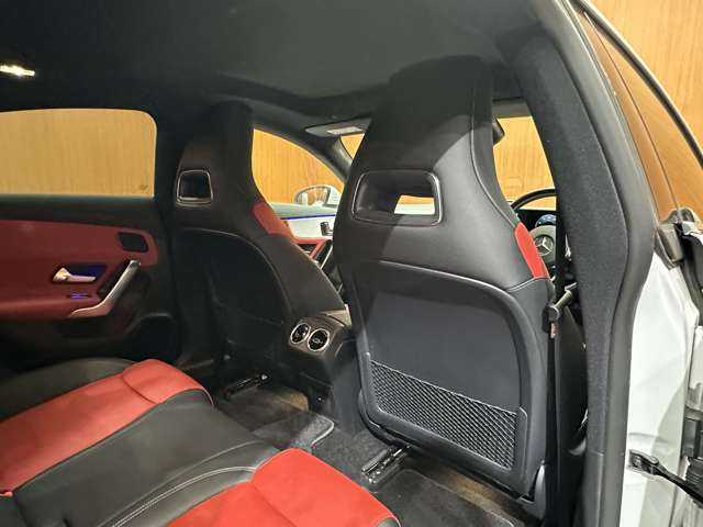 メルセデス・ベンツ ＣＬＡ２００ｄ AMGライン 千葉県 2020(令2)年 4.2万km デジタルホワイト ＡＭＧレザーエクスクルーシブＰＫＧ　/アドバンスドＰＫＧ　/パノラマＳＲ　/ＨＵＤ　/ＡＣＣ　/赤黒レザーシート　/ナビ　/ＴＶ　/３６０°シートＨ　　/オートハイビーム　/アンビエントライト　/ＲＳＰ　/ドラレコ　/ＥＴＣ