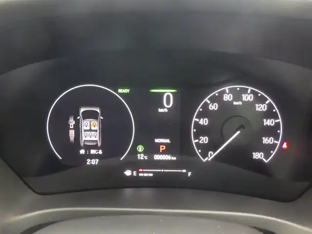 ホンダ ヴェゼル ハイブリッド e:HEV Z 千葉県 2025(令7)年 0.1千km プラチナホワイトパール e:HEV Z　4VC4AG3　Honda CONNECTディスプレー+ETC2.0車載器+ワイヤレス充電器(231000)/ホンダセンシング/・アダプティブクルーズコントロール（ACC）/・車線維持支援システム（LKAS）/・アダプティブクルーズコントロール（ACC）/・後方誤発進抑制機能/・誤発進抑制機能/パワーバックドア/ハーフレザーシート/前席シートヒーター/ホンダコネクトナビ/地デジTV/【Bluetooth接続】/【Apple CarPlay　Android Auto対応】/バックカメラ/ワイヤレス充電/革巻きステアリング/ステアリングスイッチ/ステアリングヒーター/パドルシフト/ETC（2.0）/LEDヘッドライト/フォグライト/ウインカーミラー/コーナーセンサー/純正18インチアルミホイル/サイド/カーテンエアバッグ/Honda スマートキー