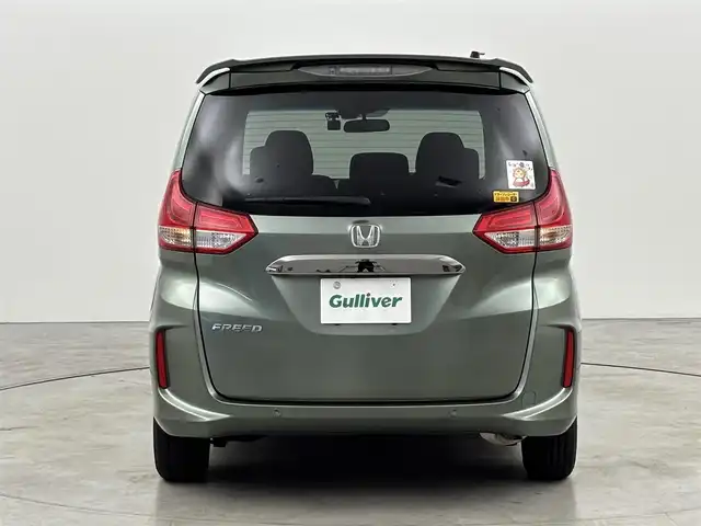 ホンダ フリード G ブラックスタイル 福岡県 2023(令5)年 0.8万km シルバーミストグリーンM ワンオーナー　/後席モニター　/社外ナビ／フルセグＴＶ　/バックカメラ　/ＥＴＣ　/前後ドラレコ　/レーダークルコン　/衝突被害軽減ブレーキ　/レーンキープ　/アイドリングストップ　/両側電動スライドドア　/シートヒーター