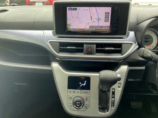 ダイハツ キャスト アクティバ G SAⅡ 兵庫県 2017(平29)年 7.4万km フレッシュグリーンM 社外ナビ（FM/AM/BT/DVD)/・ワンセグTV/レーンアシスト/衝突軽減システム/横滑り防止/アイドリングストップ/ドライブレコーダー/ETC/LEDヘッドライト/プッシュスタート