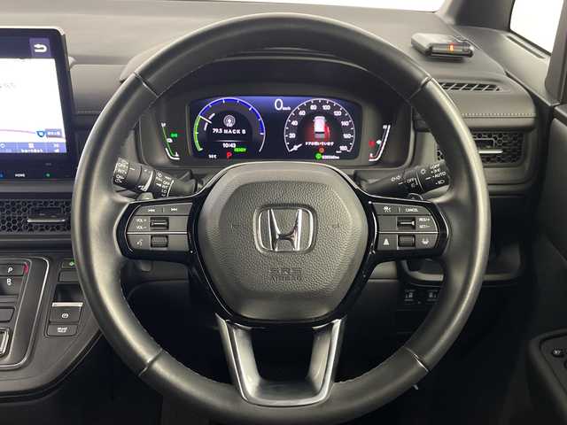 ホンダ ステップワゴン スパーダ eHEV 埼玉県 2023(令5)年 3.1万km プラチナホワイトパール 純正１１．４インチナビ　　/バックカメラ/両側電動スライドドア　/電動リアゲート/コーナーセンサー　/レーダークルーズコントロール　/レーンキープアシスト　/ブラインドスポットモニター　/衝突軽減ブレーキ　/ETC/前席シートヒーター　/ウインカーミラー/革巻きハンドル/フロアマット
