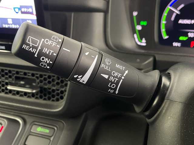 ホンダ ステップワゴン スパーダ eHEV 埼玉県 2023(令5)年 3.1万km プラチナホワイトパール 純正１１．４インチナビ　　/バックカメラ/両側電動スライドドア　/電動リアゲート/コーナーセンサー　/レーダークルーズコントロール　/レーンキープアシスト　/ブラインドスポットモニター　/衝突軽減ブレーキ　/ETC/前席シートヒーター　/ウインカーミラー/革巻きハンドル/フロアマット