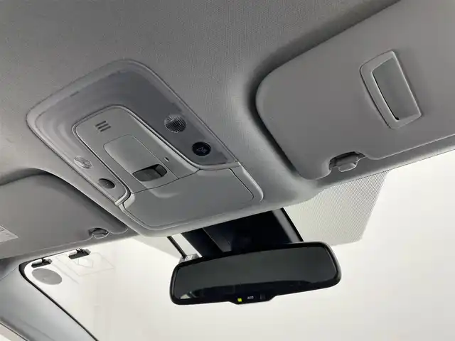 トヨタ プリウス A 宮城県 2018(平30)年 3万km シルバーM 純正ナビ/アダプティブクルーズコントロール/クリアランスソナー/ＬＥＤヘッドランプ/ヘッドアップディスプレイ/アドバンスドパーク/プリクラッシュセーフティ/BSM/レーントレーシングアシスト/オートマチックハイビーム/バックカメラ/ＥＴＣ/ドライブレコーダー/Bluetoothオーディオ/フルセグTV/禁煙車