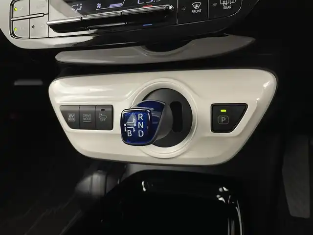 トヨタ プリウス A 宮城県 2018(平30)年 3万km シルバーM 純正ナビ/アダプティブクルーズコントロール/クリアランスソナー/ＬＥＤヘッドランプ/ヘッドアップディスプレイ/アドバンスドパーク/プリクラッシュセーフティ/BSM/レーントレーシングアシスト/オートマチックハイビーム/バックカメラ/ＥＴＣ/ドライブレコーダー/Bluetoothオーディオ/フルセグTV/禁煙車