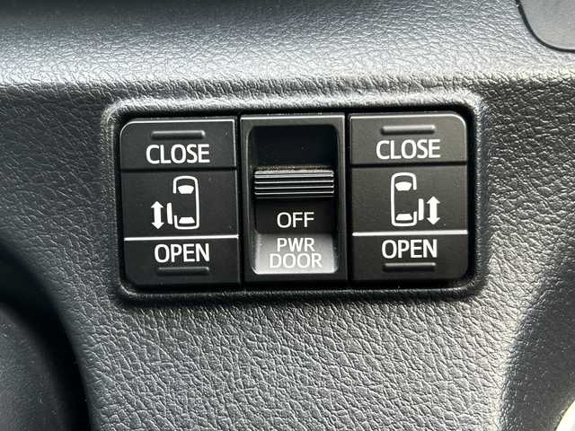 トヨタ シエンタ ハイブリッド G クエロ 富山県 2021(令3)年 8.3万km ブラックマイカ/ベージュ 2トーン 禁煙車/ディーラーオプションナビ/型式：NSZT-Y68T/【フルセグTV/CD/DVD/Bluetooth/SD】/ハーフレザー/両側パワースライドドア/三列シート/クルーズコントロール/ドライブレコーダー前後/バックカメラ/純正フロアマット/オートハイビーム/ビルトインＥＴＣ/フォグライト/LEDヘッドライト