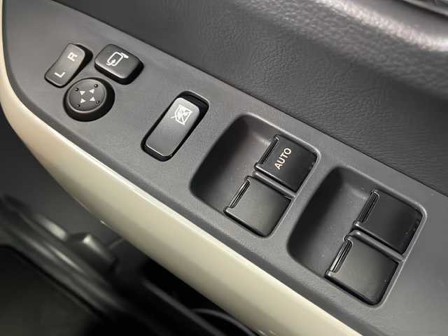 スズキ ハスラー ワンダラー 栃木県 2019(令1)年 1.7万km シフォンアイボリーメタリック/ウッディブラウン2トーンルーフ 純正ナビ/（BT/CD/DVD/フルセグ/AM/FM)/全方位カメラ/バック/サイド/フロントカメラ/衝突軽減システム/車線逸脱抑制機能/横滑り防止/アイドリングストップ/ビルトインETC/ドライブレコーダー/ハーフレザーシート/前席シートヒーター/電動格納ミラー/純正フロアマット/ISOFIX/プッシュスタート/スマートキー