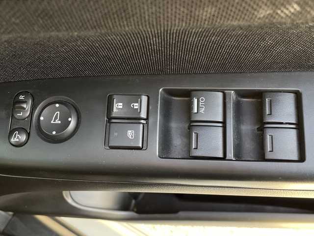 ホンダ Ｎ ＢＯＸ 2トーン カスタム G Lパッケージ 山口県 2015(平27)年 11.1万km プレミアムホワイトパールⅡ 社外ナビ/CD/DVD/SD/BT/AM/FM/フルセグTV/バックカメラ/両側パワースライドドア/ETC/オートライト/電動格納ミラー/純正フロアマット