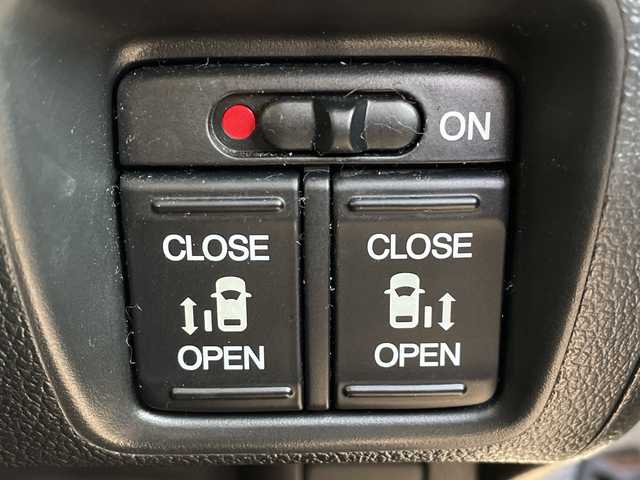 ホンダ Ｎ ＢＯＸ 2トーン カスタム G Lパッケージ 山口県 2015(平27)年 11.1万km プレミアムホワイトパールⅡ 社外ナビ/CD/DVD/SD/BT/AM/FM/フルセグTV/バックカメラ/両側パワースライドドア/ETC/オートライト/電動格納ミラー/純正フロアマット