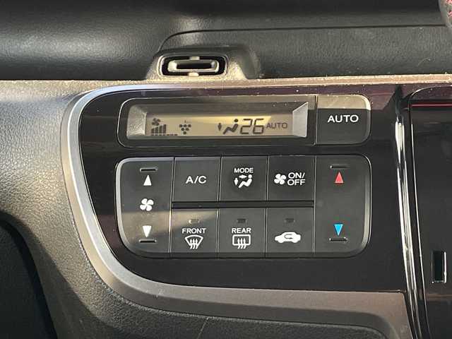 ホンダ Ｎ ＢＯＸ 2トーン カスタム G Lパッケージ 山口県 2015(平27)年 11.1万km プレミアムホワイトパールⅡ 社外ナビ/CD/DVD/SD/BT/AM/FM/フルセグTV/バックカメラ/両側パワースライドドア/ETC/オートライト/電動格納ミラー/純正フロアマット