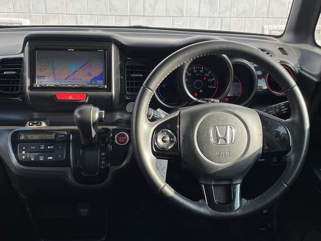 ホンダ Ｎ ＢＯＸ 2トーン カスタム G Lパッケージ 山口県 2015(平27)年 11.1万km プレミアムホワイトパールⅡ 社外ナビ/CD/DVD/SD/BT/AM/FM/フルセグTV/バックカメラ/両側パワースライドドア/ETC/オートライト/電動格納ミラー/純正フロアマット