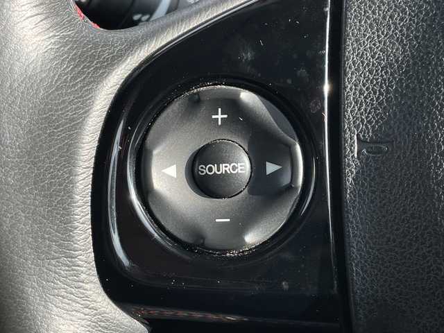 ホンダ Ｎ ＢＯＸ 2トーン カスタム G Lパッケージ 山口県 2015(平27)年 11.1万km プレミアムホワイトパールⅡ 社外ナビ/CD/DVD/SD/BT/AM/FM/フルセグTV/バックカメラ/両側パワースライドドア/ETC/オートライト/電動格納ミラー/純正フロアマット