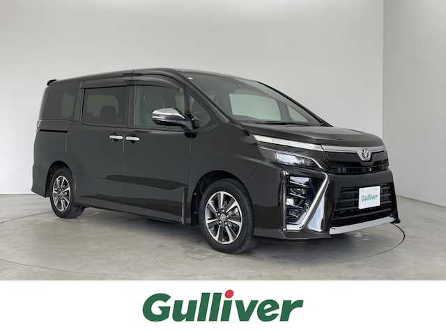トヨタ ヴォクシー ZS 煌Ⅱ 埼玉県 2020(令2)年 5.8万km イナズマスパーキングブラックガラスフレーク 純正９インチナビ　両側パワースライドドア　バックカメラ　ビルトインＥＴＣ　クルーズコントロール　ＬＥＤヘッドライト　ＣＤ　ＤＶＤ　Ｂｌｕｅｔｏｏｔｈ　地デジフルセグＴＶ　スマートキー　オートライト
