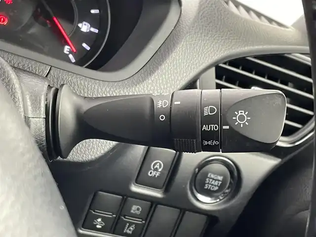 トヨタ ヴォクシー ZS 煌Ⅱ 埼玉県 2020(令2)年 5.8万km イナズマスパーキングブラックガラスフレーク 純正９インチナビ　両側パワースライドドア　バックカメラ　ビルトインＥＴＣ　クルーズコントロール　ＬＥＤヘッドライト　ＣＤ　ＤＶＤ　Ｂｌｕｅｔｏｏｔｈ　地デジフルセグＴＶ　スマートキー　オートライト