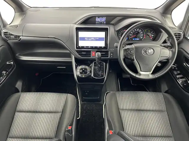 トヨタ ヴォクシー ZS 煌Ⅱ 埼玉県 2020(令2)年 5.8万km イナズマスパーキングブラックガラスフレーク 純正９インチナビ　両側パワースライドドア　バックカメラ　ビルトインＥＴＣ　クルーズコントロール　ＬＥＤヘッドライト　ＣＤ　ＤＶＤ　Ｂｌｕｅｔｏｏｔｈ　地デジフルセグＴＶ　スマートキー　オートライト