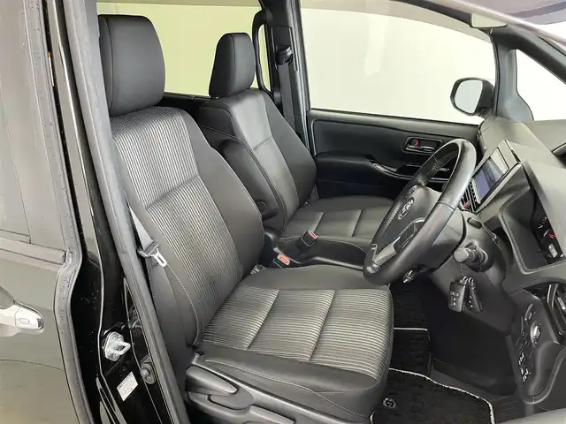 トヨタ ヴォクシー ZS 煌Ⅱ 埼玉県 2020(令2)年 5.8万km イナズマスパーキングブラックガラスフレーク 純正９インチナビ　両側パワースライドドア　バックカメラ　ビルトインＥＴＣ　クルーズコントロール　ＬＥＤヘッドライト　ＣＤ　ＤＶＤ　Ｂｌｕｅｔｏｏｔｈ　地デジフルセグＴＶ　スマートキー　オートライト